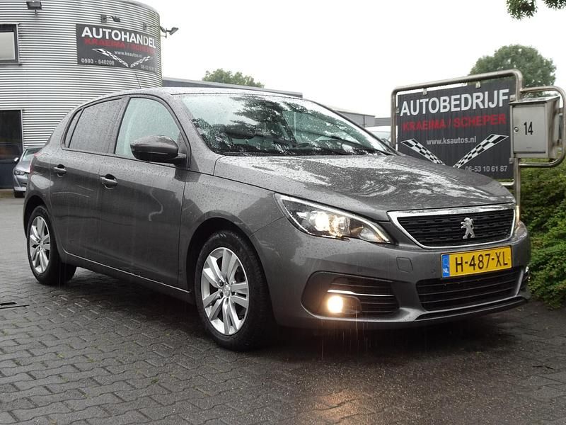 Grijs Gebruikt 2020 Peugeot 308 Hatchback | € 9.650 (Eerlijke prijs) - Afbeelding 1/4