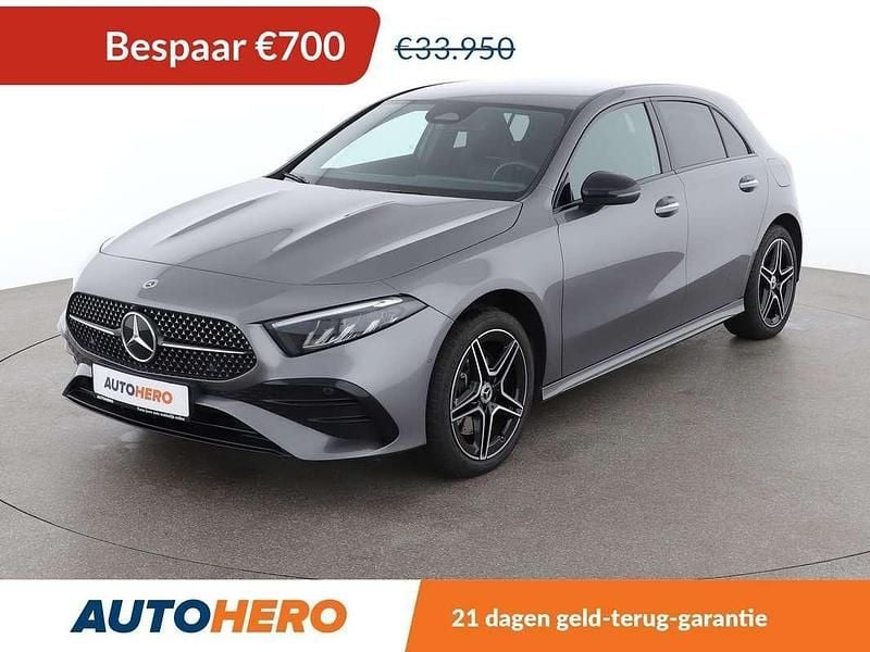 Grijs Gebruikt 2023 Mercedes A250 AMG line Hatchback | € 33.449 (Goede deal) - Afbeelding 1/3