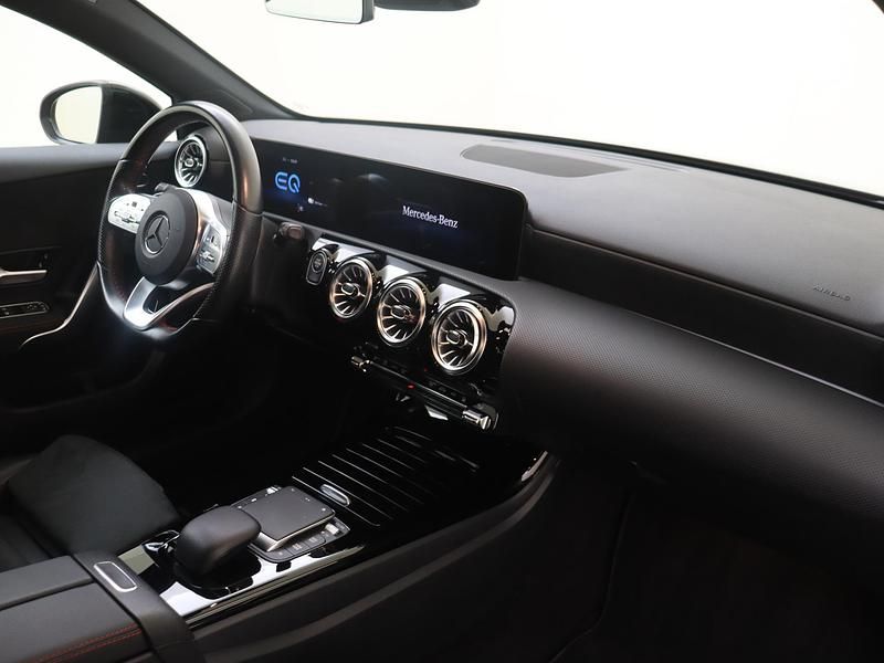 Occasion Mercedes A250 Premium Plus 218 PK (160 kW) 2021 Zwart Hatchback