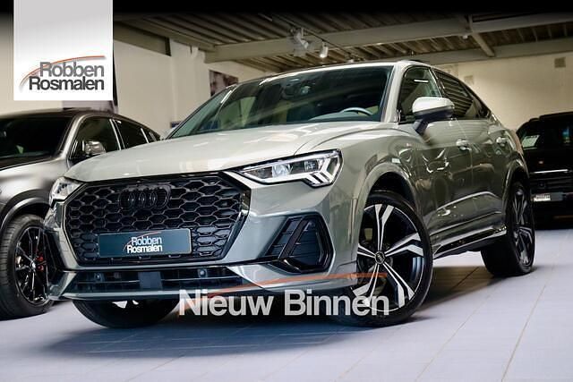 Grijs Gebruikt 2023 Audi Q3 Sportback Ambiente SUV | € 46.950 (Duur) - Afbeelding 1/4