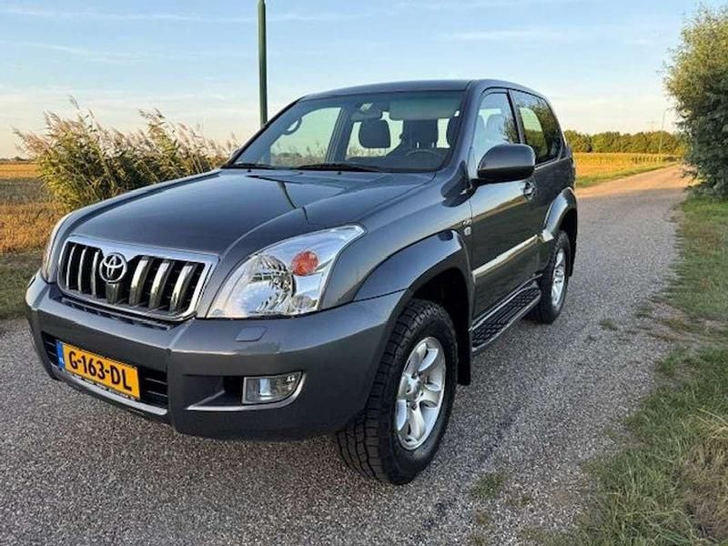 Grijs Gebruikt 2005 Toyota Land Cruiser MPV | € 21.500 (Iets duurder) - Afbeelding 1/4