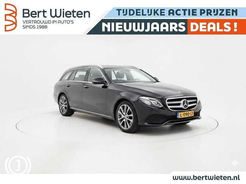 Zwart Occasion 2017 Mercedes E400 Premium Plus Stationwagen | € 29.290 - Afbeelding 1/3