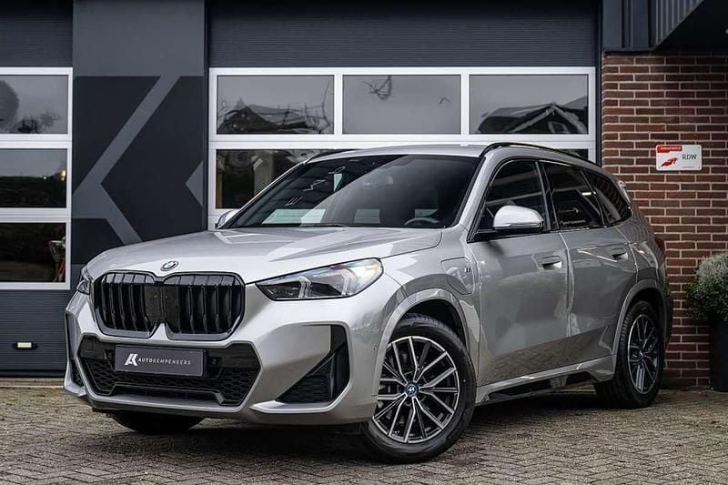 Zilver Gebruikt 2025 BMW X1 M Sport SUV | € 50.950 (Iets duurder) - Afbeelding 1/4
