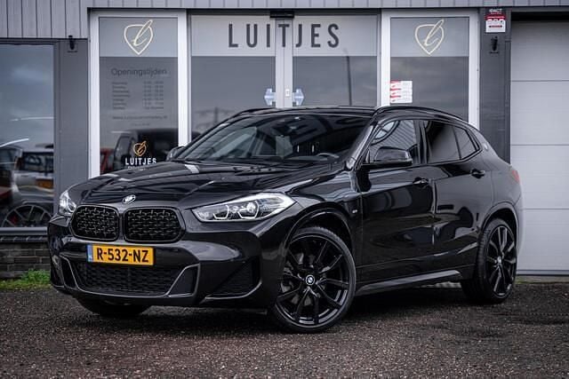 Zwart (metallic) Gebruikt 2021 BMW X2 M Sport SUV | € 29.900 (Goede deal) - Afbeelding 1/4