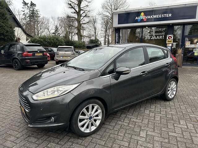 Occasion Ford Fiesta Titanium 101 PK (74 kW) 2016 Grijs Hatchback