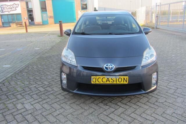 Grijs Gebruikt 2011 Toyota Prius Comfort Hatchback | € 10.450 (Iets duurder) - Afbeelding 1/4