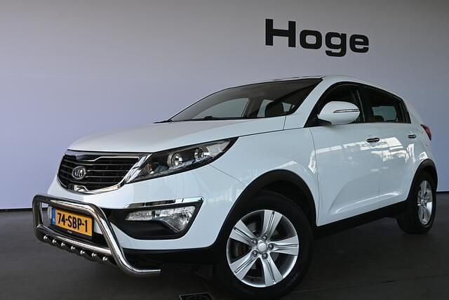 Wit Occasion 2011 Kia Sportage SUV | € 11.940 (Eerlijke prijs) - Afbeelding 1/4