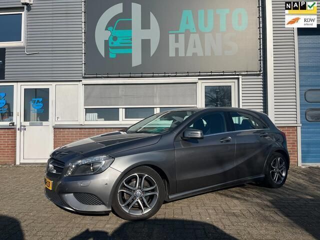 Grijs Gebruikt 2014 Mercedes A180 Hatchback | € 10.999 (Eerlijke prijs) - Afbeelding 1/4