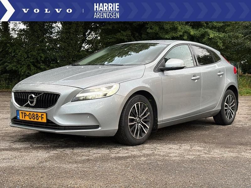 Grijs Gebruikt 2018 Volvo V40 Stationwagen | € 15.694 (Eerlijke prijs) - Afbeelding 1/4