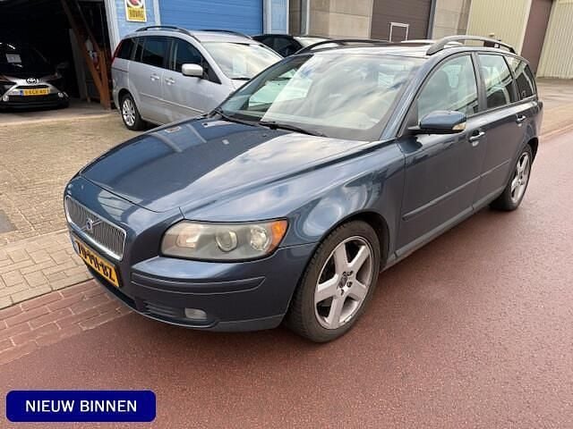 Blauw (metallic) Gebruikt 2004 Volvo V50 Momentum Stationwagen | € 950 (Super prijs) - Afbeelding 1/4