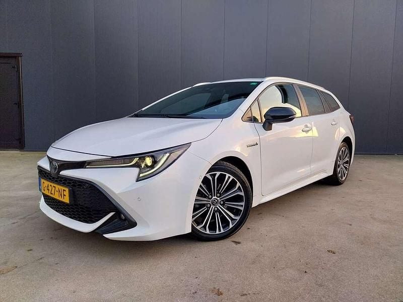 Wit Gebruikt 2019 Toyota Corolla Style Stationwagen | € 16.900 (Goede deal) - Afbeelding 1/4