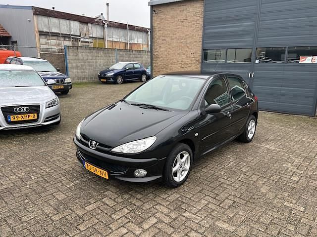 Occasion Peugeot 206 75 PK (55 kW) 2006 Zwart Hatchback