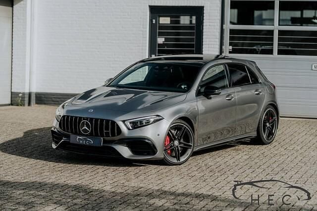 Grijs Gebruikt 2021 Mercedes A45 AMG AMG Hatchback | € 52.450 (Eerlijke prijs) - Afbeelding 1/3
