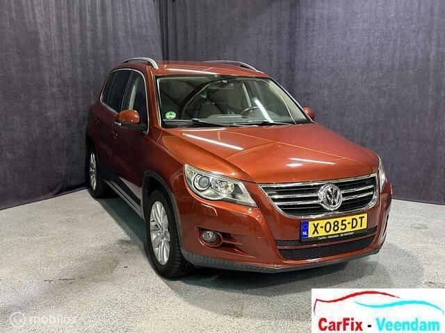 Rood Gebruikt 2008 VW Tiguan Trendline SUV | € 8.950 (Iets duurder) - Afbeelding 1/4