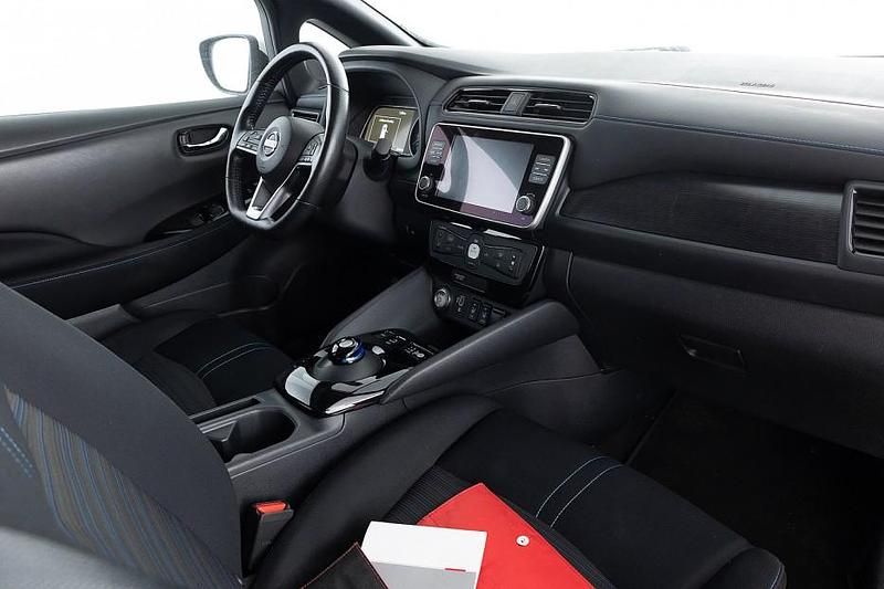 Occasion Nissan Leaf N-Connecta 110 kW (150 PK) 2019 Wit Hatchback