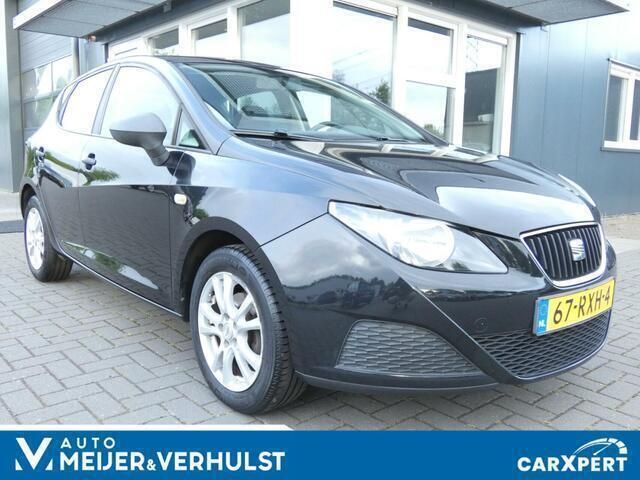 Zwart Gebruikt 2011 Seat Ibiza Reference Hatchback | € 3.750 (Eerlijke prijs) - Afbeelding 1/4