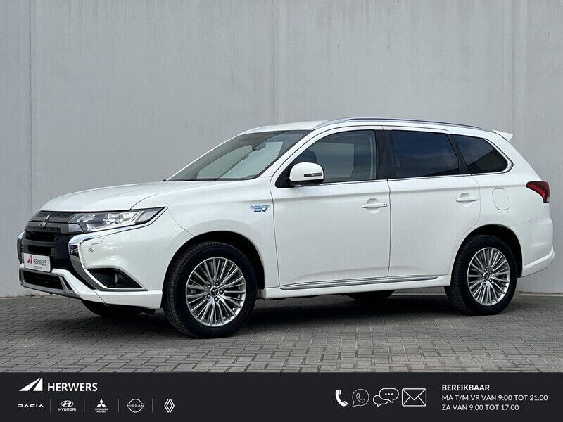 Wit Gebruikt 2024 Mitsubishi Outlander P-HEV Intense SUV | € 22.885 - Afbeelding 1/4