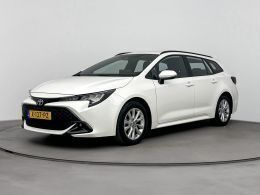 Wit Gebruikt 2024 Toyota Corolla Active Stationwagen | € 29.950 (Iets duurder) - Afbeelding 1/3