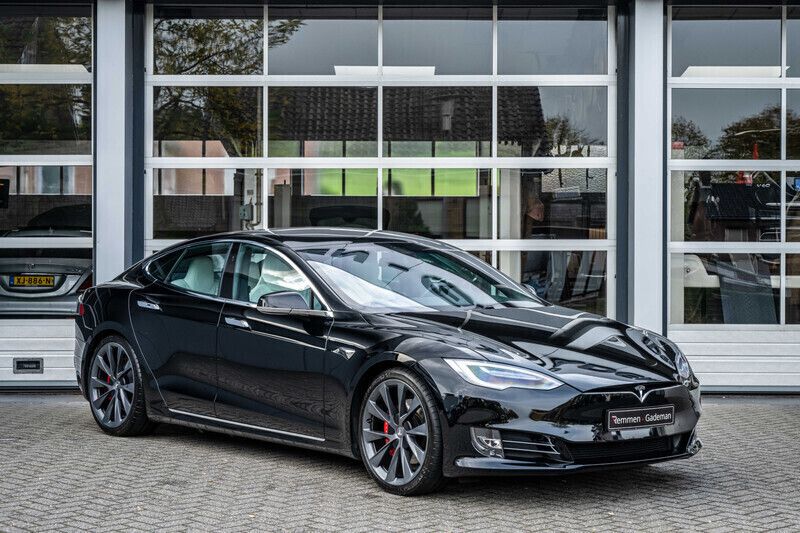 Zwart Gebruikt 2019 Tesla Model S Performance Sedan | € 44.450 (Iets duurder) - Afbeelding 1/4