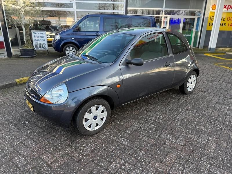 Grijs (metallic) Occasion 2008 Ford Ka Cool & Sound Edition Hatchback | € 1.450 (Eerlijke prijs) - Afbeelding 1/4