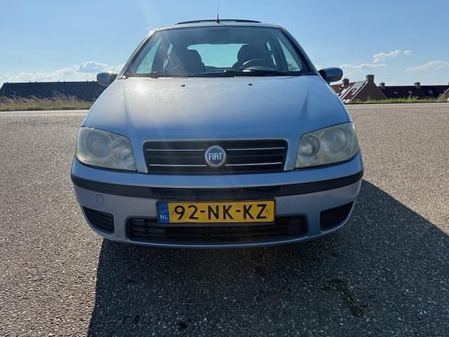 Occasion Fiat Punto Dynamic 95 PK (69 kW) 2003 Blauw Hatchback