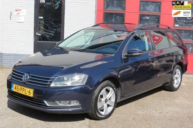 Blauw Gebruikt 2011 VW Passat Trendline Stationwagen | € 4.250 (Goede deal) - Afbeelding 1/4