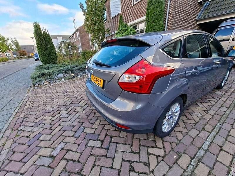 Gebruikt 2011 Ford Focus Titanium Hatchback | € 4.750 (Goede deal) - Afbeelding 1/4