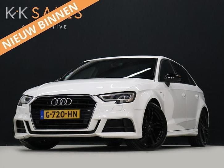 Wit Gebruikt 2019 Audi A3 Sport Hatchback | € 19.440 (Eerlijke prijs) - Afbeelding 1/4