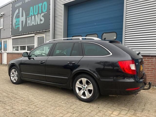 Occasion Skoda Superb Business Line 125 PK (91 kW) 2011 Stationwagon Stationwagen