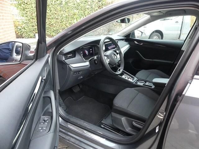Occasion Skoda Octavia Business Line 111 PK (81 kW) 2024 Grijs Stationwagen