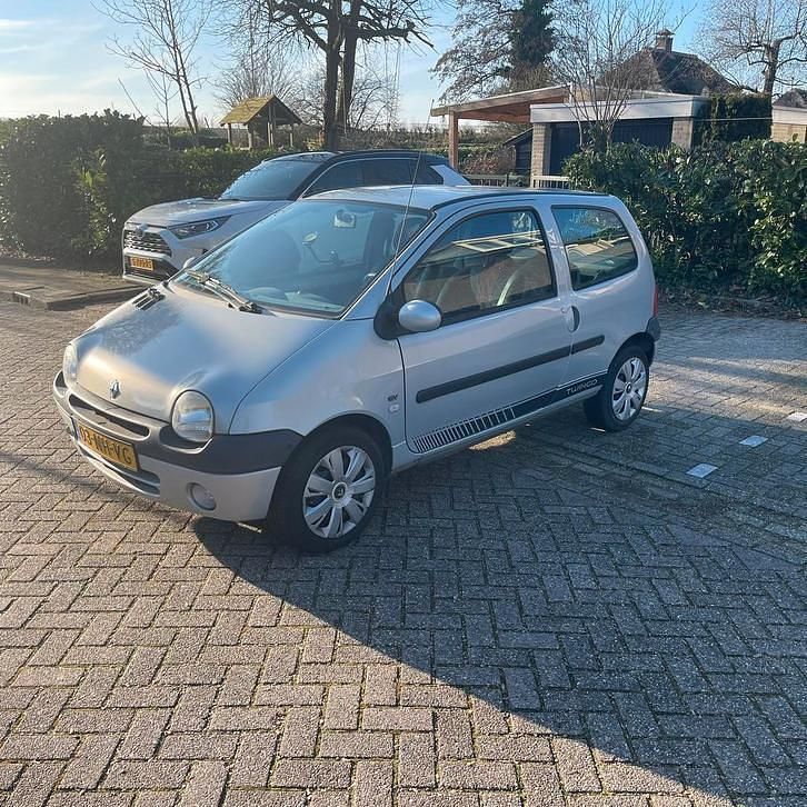 Occasion 2003 Renault Twingo Hatchback | € 800 (Eerlijke prijs) - Afbeelding 1/4