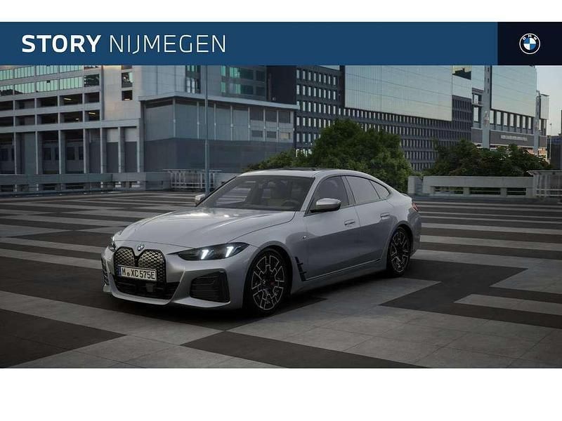 Grijs Nieuw 2025 BMW i4 Comfort Edition Sedan | € 75.972 (Eerlijke prijs) - Afbeelding 1/4