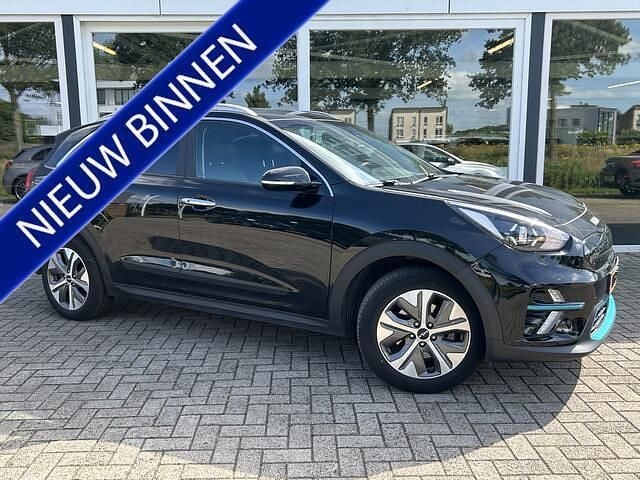 Zwart Gebruikt 2021 Kia e-Niro SUV | € 19.950 (Super prijs) - Afbeelding 1/4