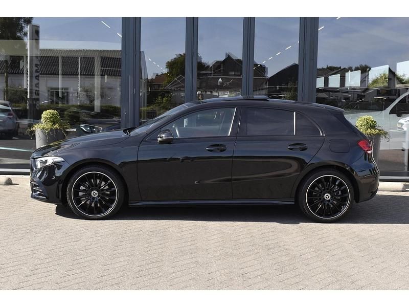 Occasion Mercedes A250 AMG line 218 PK (160 kW) 2021 Zwart Hatchback
