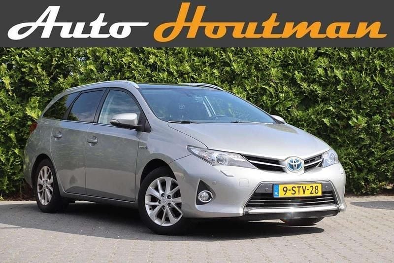Grijs Gebruikt 2013 Toyota Auris Hybrid Hatchback | € 8.950 (Eerlijke prijs) - Afbeelding 1/4