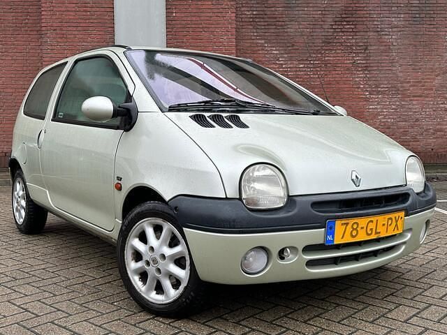 Occasion Renault Twingo 75 PK (55 kW) 2001 Geel Hatchback