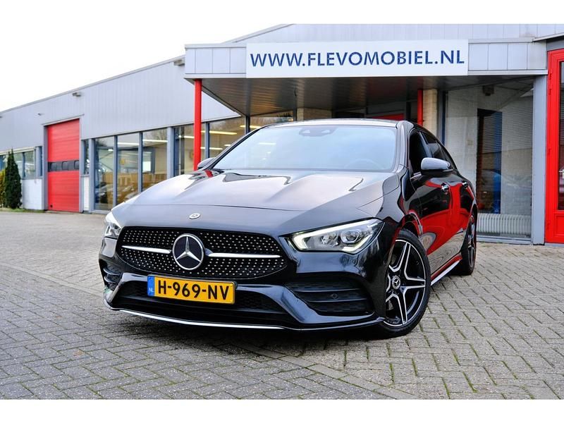 Zwart Gebruikt 2020 Mercedes CLA200 Business Stationwagen | € 21.850 (Eerlijke prijs) - Afbeelding 1/4