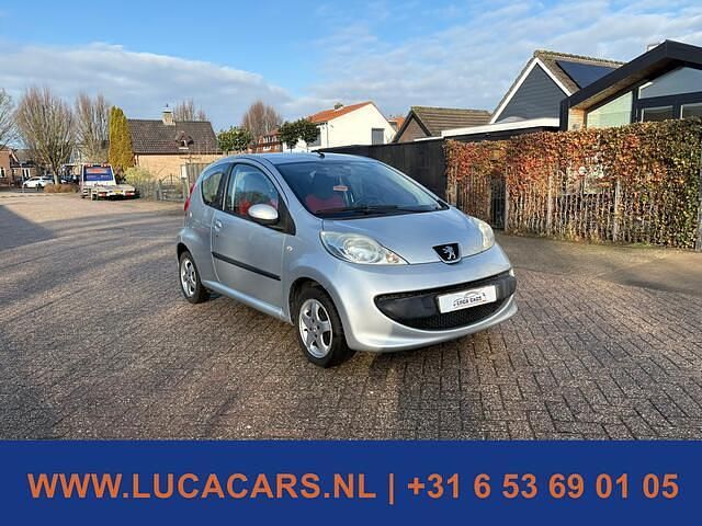 Occasion Peugeot 107 Urban Move 68 PK (50 kW) 2008 Grijs Hatchback