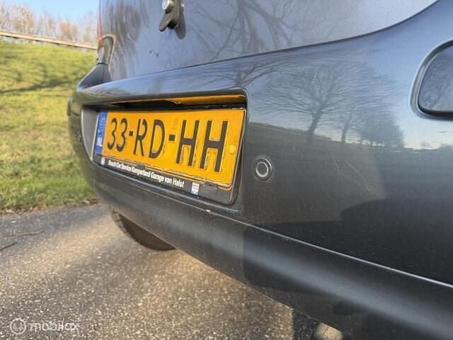 Occasion Toyota Yaris 87 PK (63 kW) 2005 Blauw Hatchback