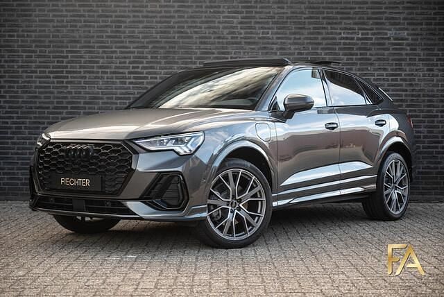 Grijs Gebruikt 2022 Audi Q3 Sportback S-Line SUV | € 46.950 (Eerlijke prijs) - Afbeelding 1/4