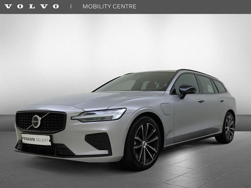 Grijs Occasion 2025 Volvo V60 Stationwagen | € 43.950 (Iets duurder) - Afbeelding 1/4