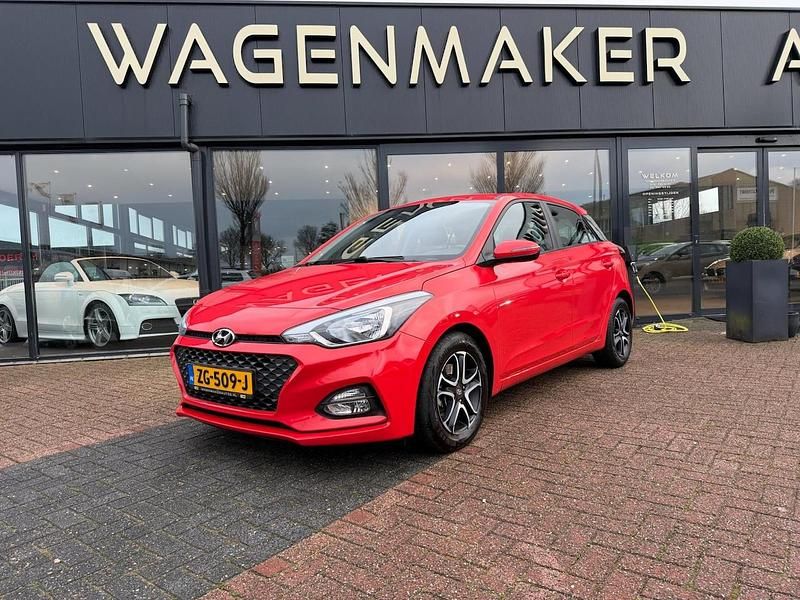 Rood Occasion 2019 Hyundai i20 Comfort Hatchback | € 11.250 (Goede deal) - Afbeelding 1/4
