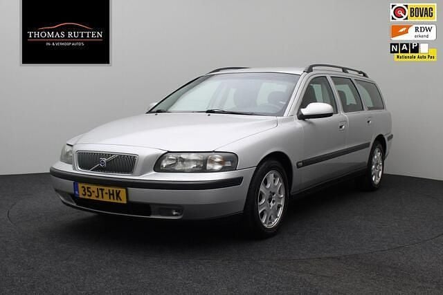Grijs Gebruikt 2002 Volvo V70 Comfort Stationwagen | € 3.250 (Goede deal) - Afbeelding 1/4