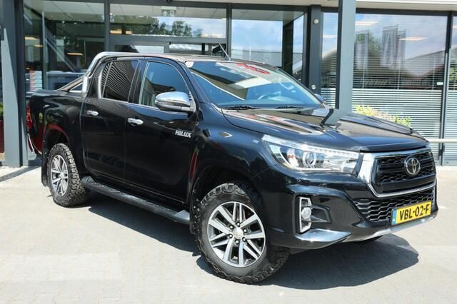 Zwart Gebruikt 2019 Toyota HiLux Executive Pickup | € 39.995 (Eerlijke prijs) - Afbeelding 1/4