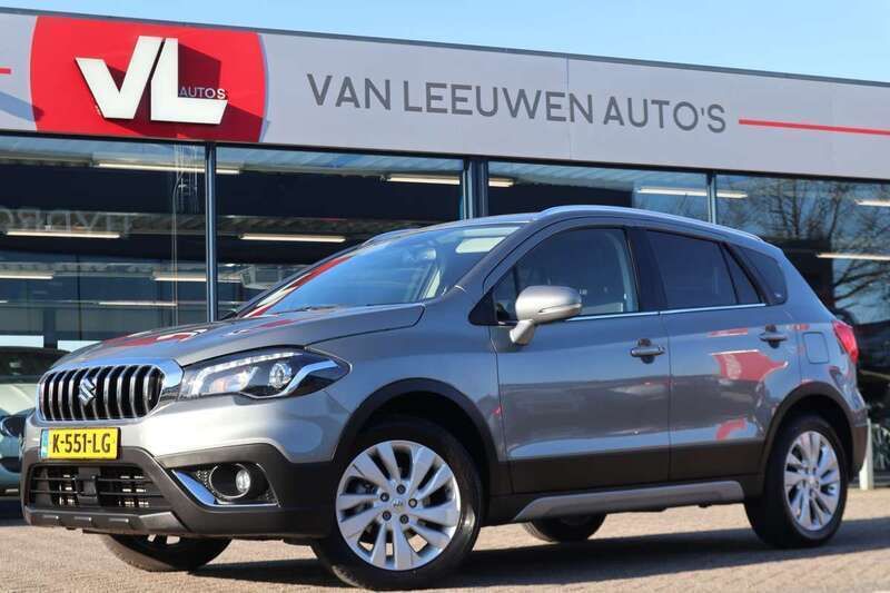 Grijs, metallic lak Gebruikt 2021 Suzuki SX4 S-Cross Comfort SUV | € 19.448 (Goede deal) - Afbeelding 1/4