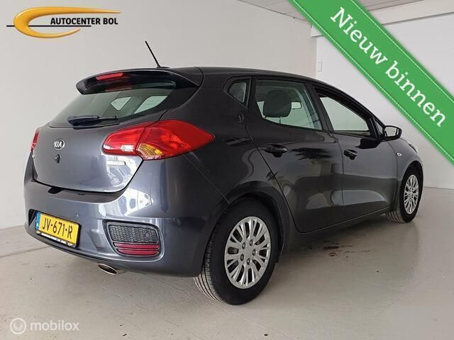 Occasion Kia Ceed 99 PK (72 kW) 2016 Grijs Hatchback