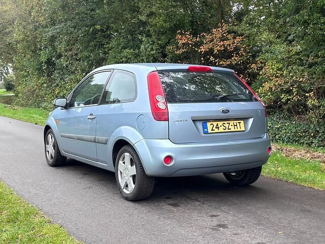 Occasion Ford Fiesta Futura 69 PK (50 kW) 2006 Blauw Hatchback