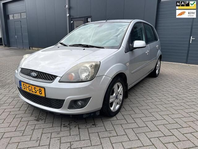 Occasion Ford Fiesta Futura 69 PK (50 kW) 2008 Grijs Hatchback