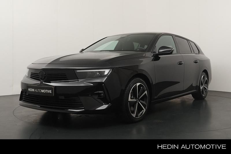 Zwart Gebruikt 2024 Opel Astra Stationwagen | € 27.945 (Eerlijke prijs) - Afbeelding 1/4