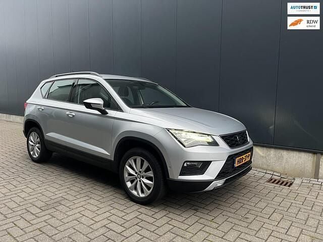 Grijs (metallic) Occasion 2017 Seat Ateca Style SUV | € 14.999 (Goede deal) - Afbeelding 1/4